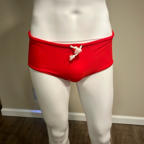 Sunga - Picture 1 of 2